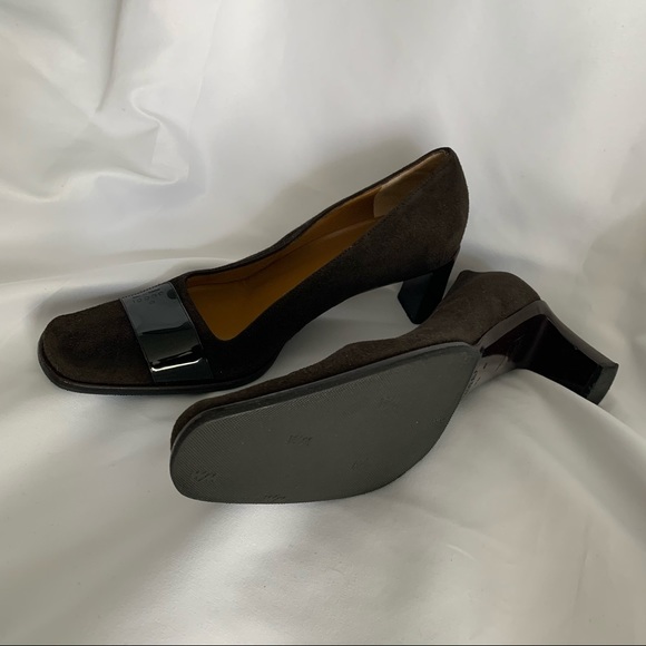 Authentic GUCCI Suede Low Heels - Picture 6 of 6